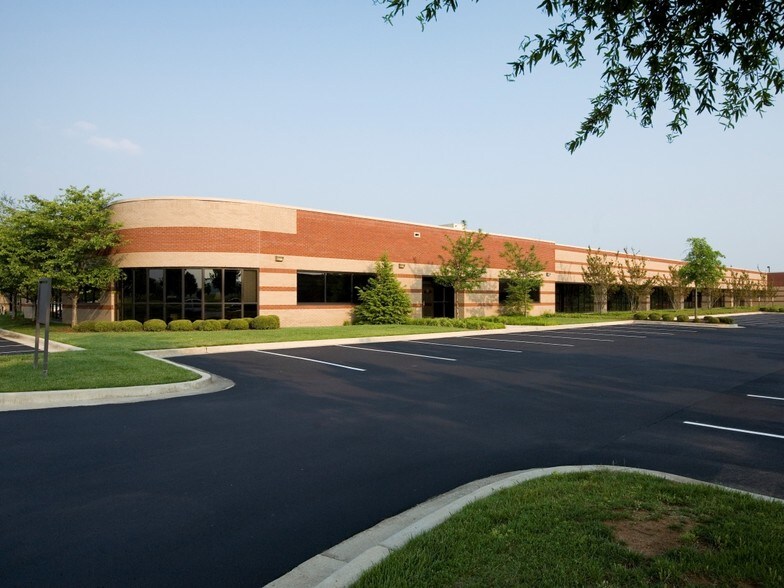 More Photos Of 7067 Old Madison Pike NW, Huntsville Unknown For Lease