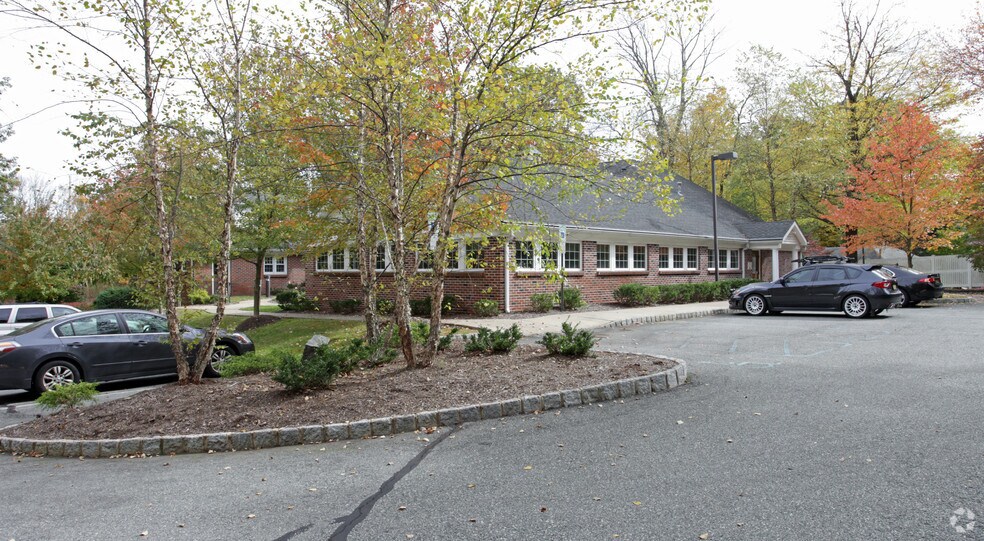 More Photos Of 185 US Highway 206 S, Roxbury Office For Lease