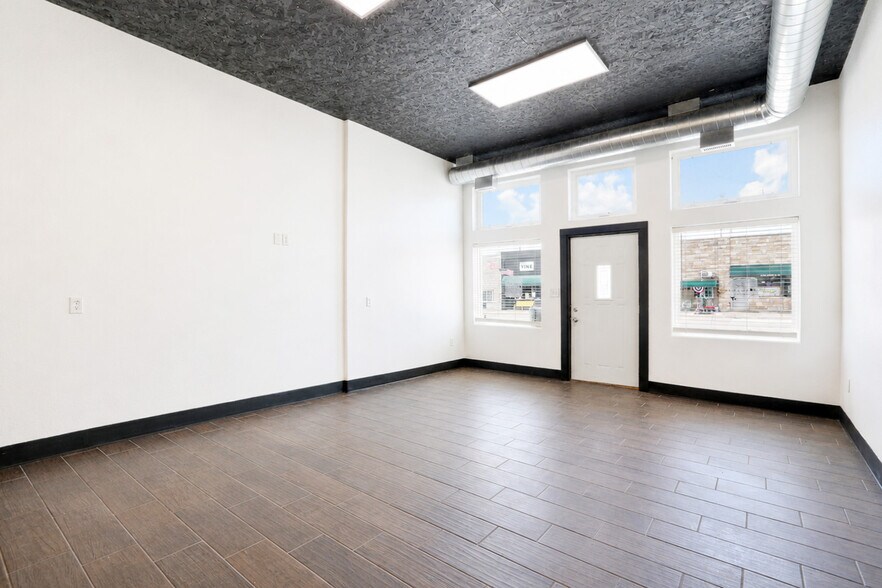 More Photos Of 123 Center Ave N, Mitchellville Office For Lease