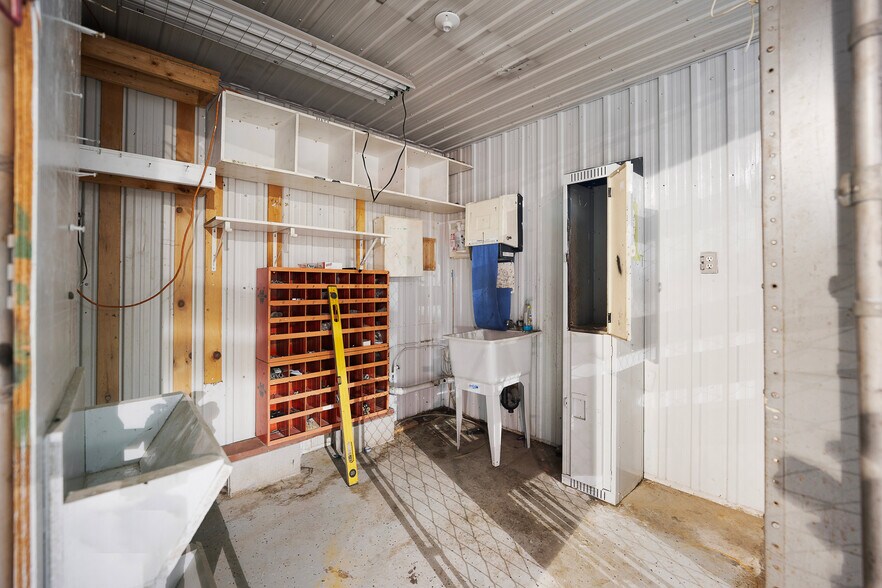 More Photos Of 20600 Hwy 2, Tilbury Auto Dealership For Sale