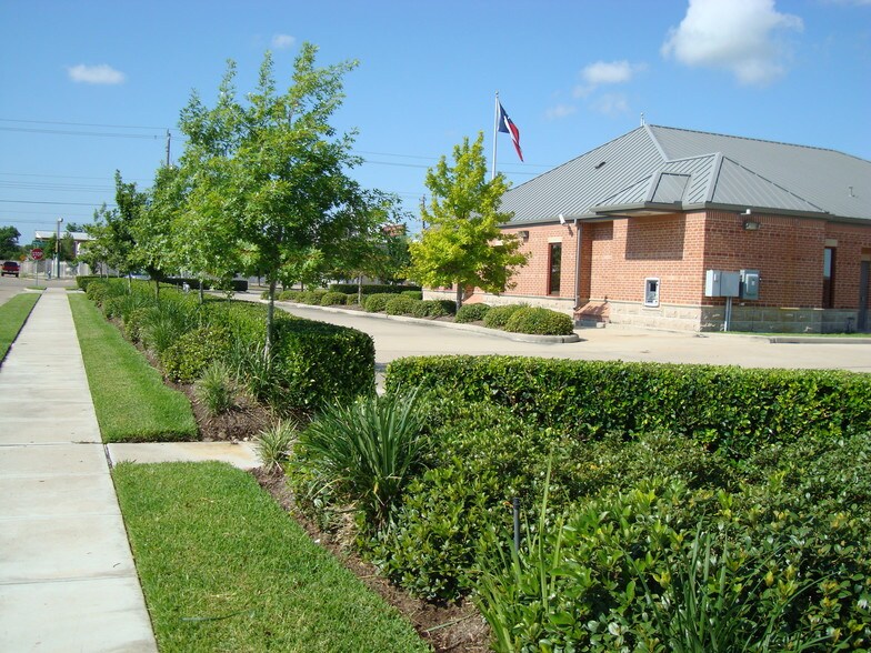More Photos Of 12112 Bellaire Blvd, Houston Medical For Lease