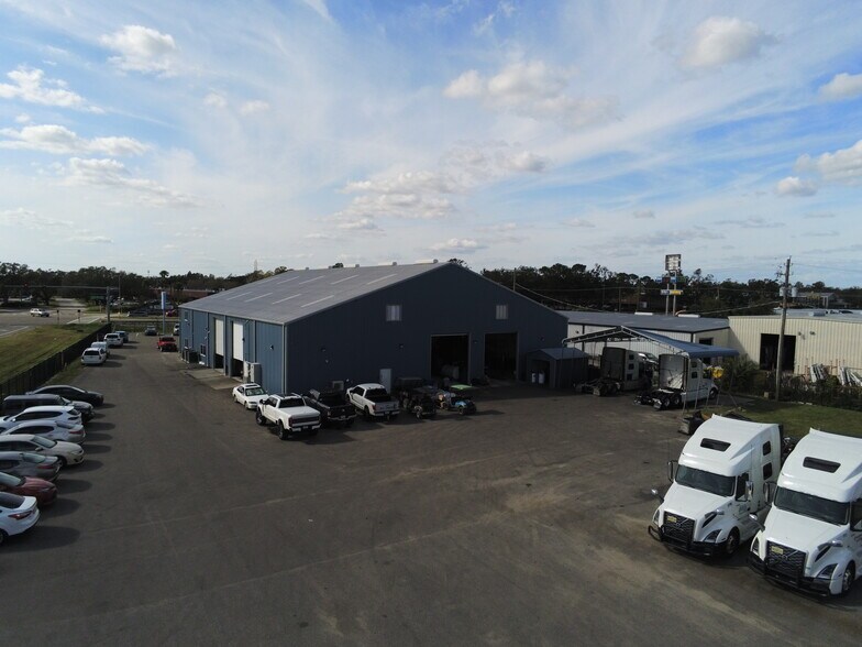 More Photos Of 6015 N US Highway 301, Tampa Warehouse For Lease