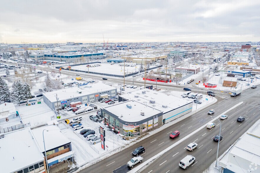 More Photos Of 5004 Macleod Trl SW, Calgary Auto Repair For Lease