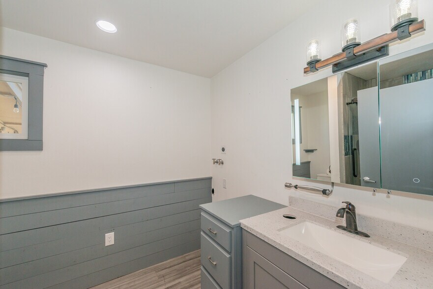 More Photos Of 30890 CA-3, Weaverville Office For Sale