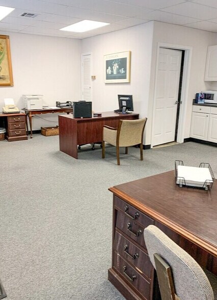 More Photos Of 3205 E 22nd St, Tulsa Medical For Lease