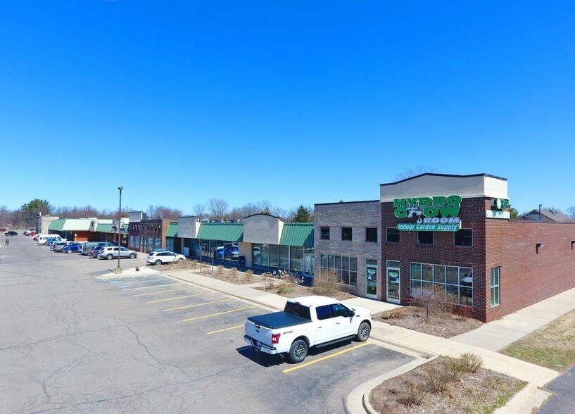 More Photos Of 15187-152231 N Holly Rd, Holly Unknown For Lease