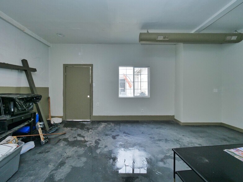 More Photos Of 9614-9616 MacArthur Blvd, Oakland Specialty For Sale