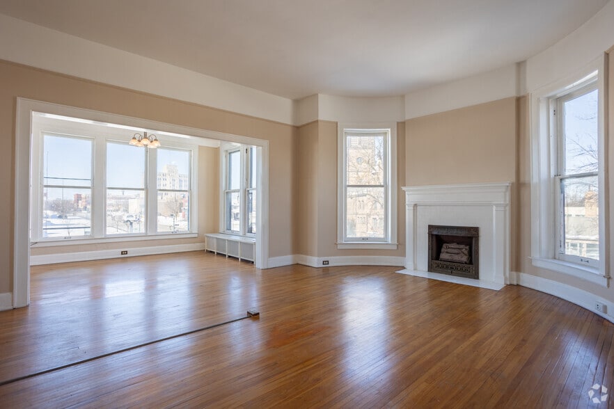 More Photos Of 814 Center Ave, Bay City Apartments For Sale