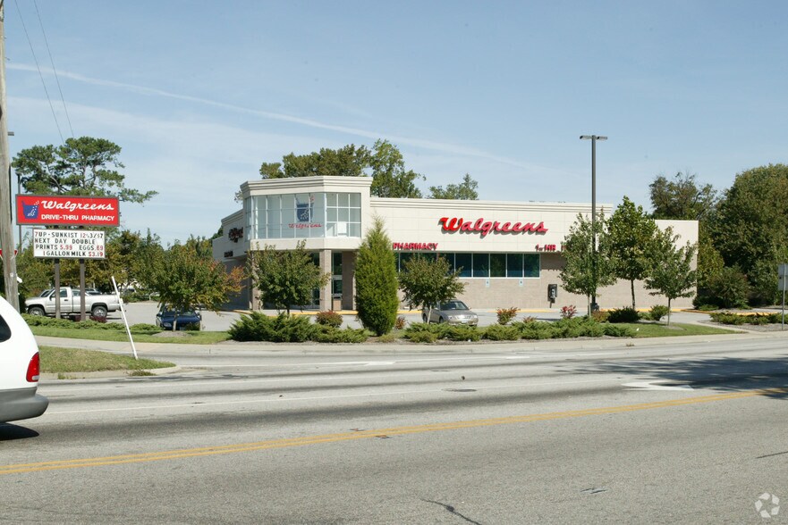 More Photos Of 9976 Jefferson Ave, Newport News Drugstore For Lease