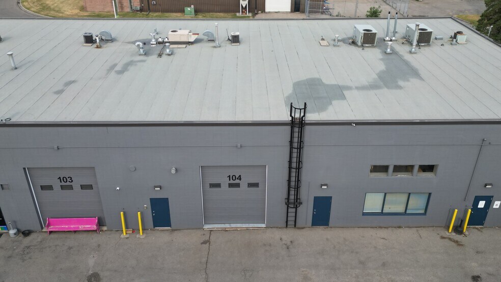 More Photos Of 4116 64 Av SE, Calgary Industrial For Sale