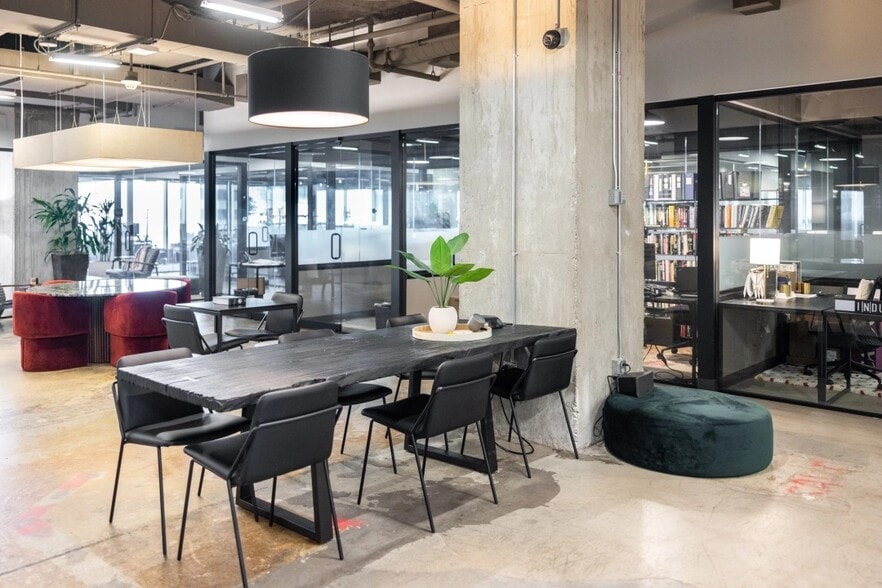 More Photos Of 60 S 6th St, Minneapolis Coworking Space
