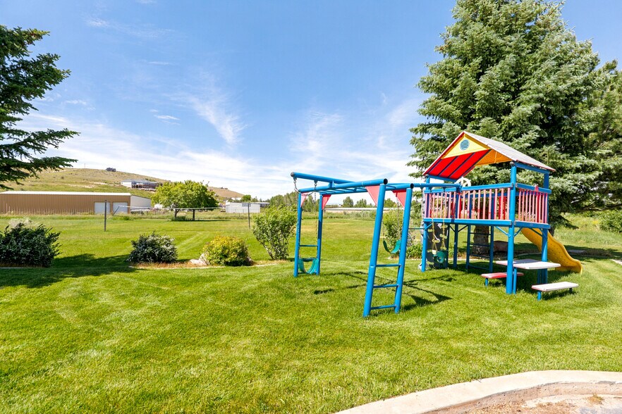 More Photos Of 40 Christa Circle cir, Garden City Specialty For Sale