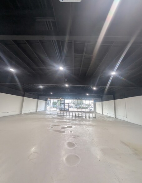 More Photos Of 1315 N Main St, Santa Ana Freestanding For Sale