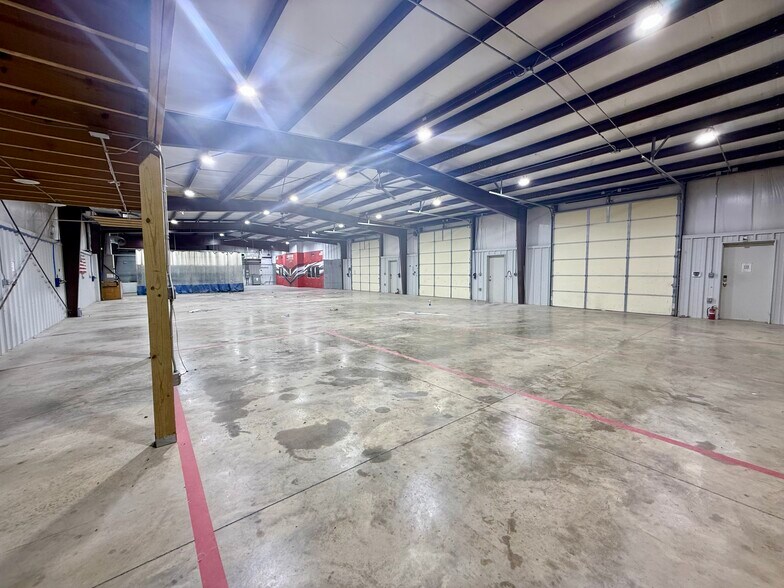 More Photos Of 60 County Road 9501 N, Brookland Warehouse For Lease