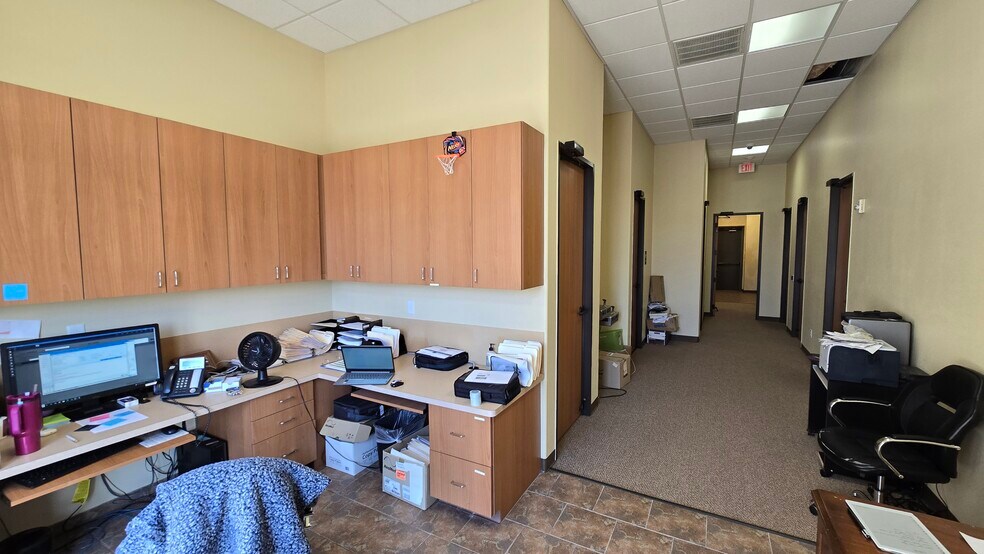 More Photos Of 11706 Fallbrook Dr, Houston Medical For Sale