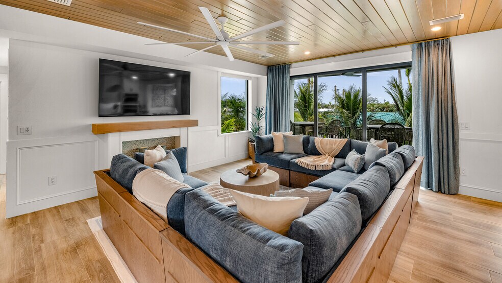 More Photos Of , Siesta Key Multifamily For Sale