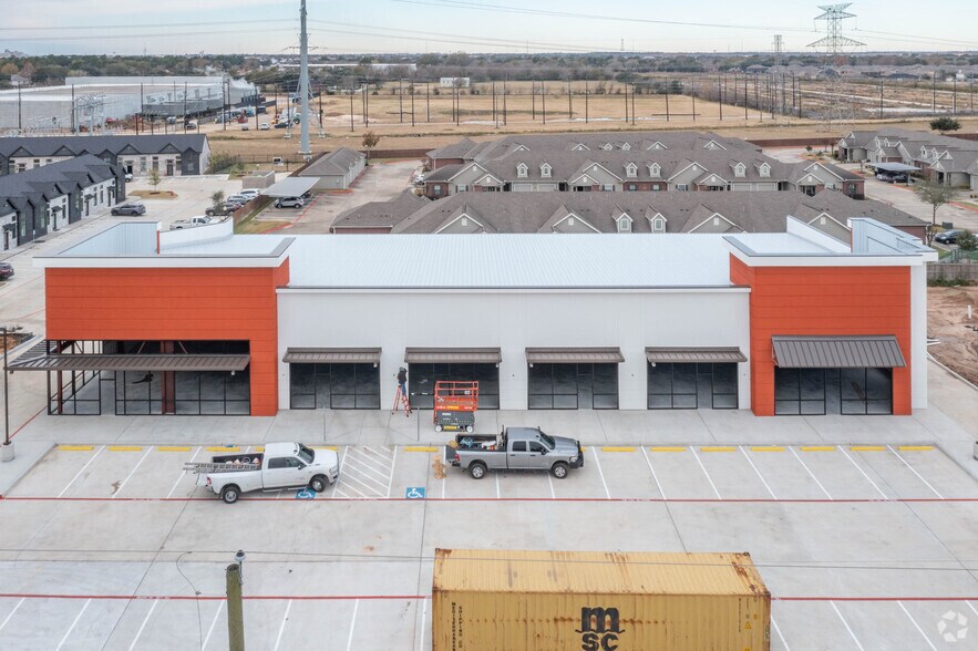 More Photos Of 2115 N Mason Rd, Katy Storefront For Sale