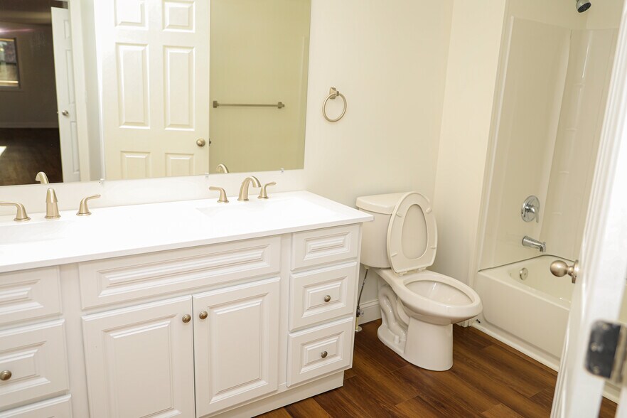 More Photos Of 643 Highway 9 S, Dawsonville Office Residential For Sale