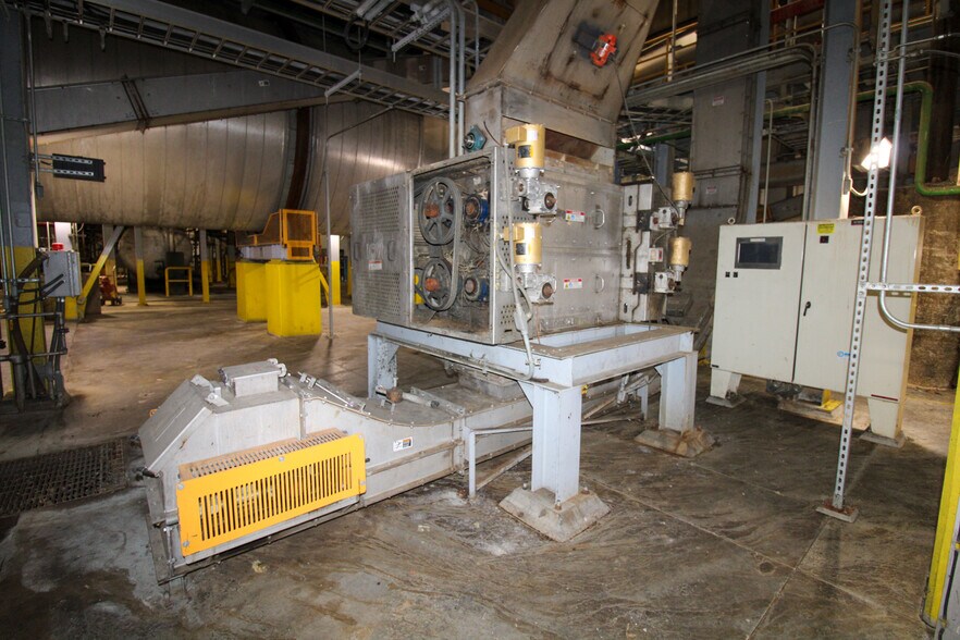 More Photos Of 6059 159th St, Galva Food Processing For Sale
