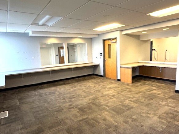 More Photos Of 2111 Washington Blvd, Easton Medical For Lease