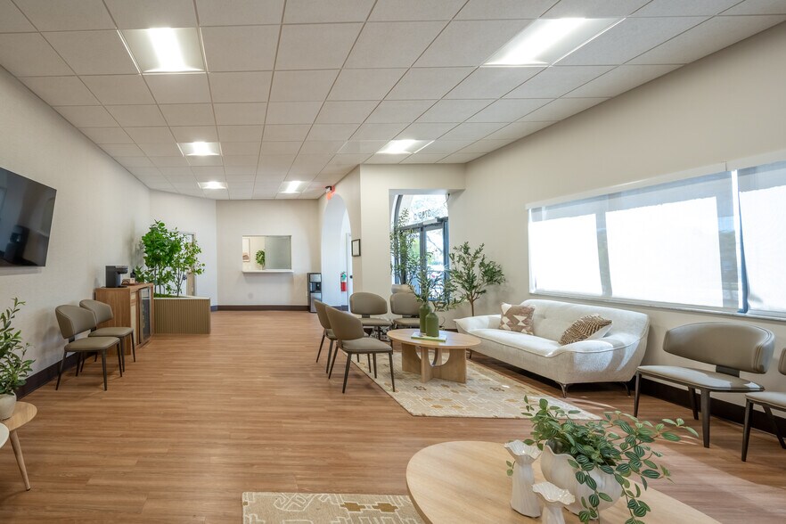 More Photos Of 3795 Boynton Beach Blvd, Boynton Beach Medical For Lease