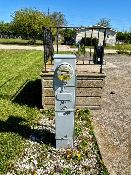 More Photos Of 104 Enterprise Dr, Chenoa Manufactured Housing Mobile Home Park For Sale