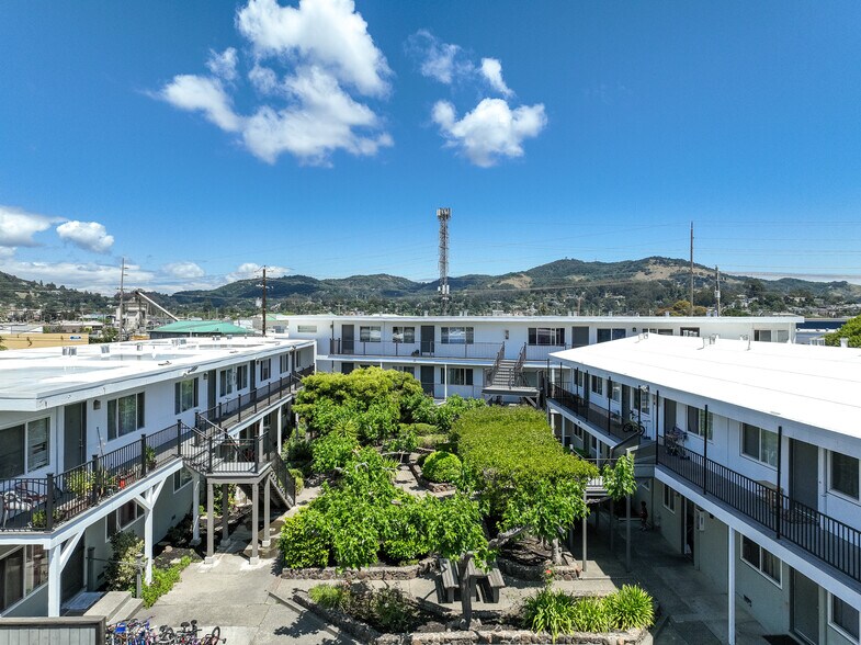 More Photos Of 45 Woodland Ave, San Rafael Apartments For Sale