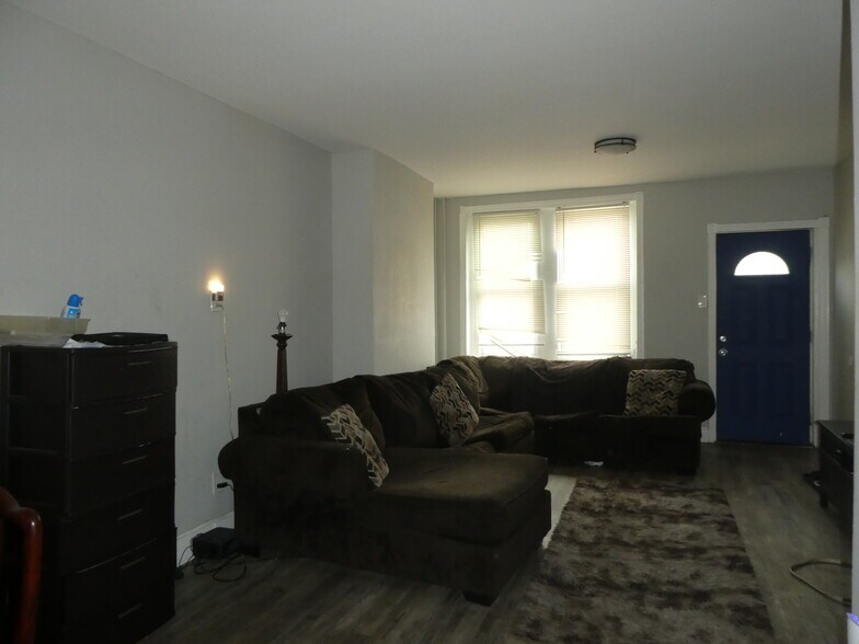 More Photos Of , Philadelphia Unknown For Sale