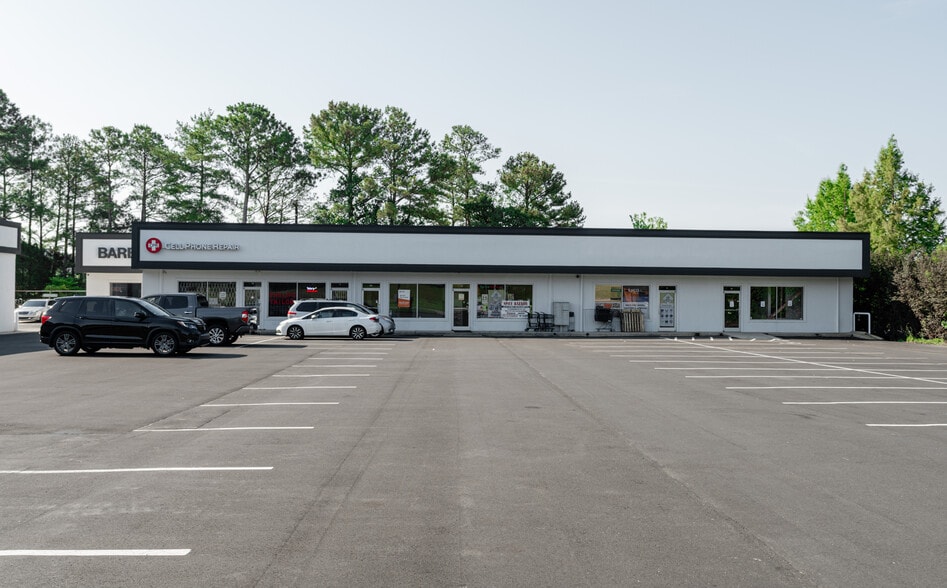 More Photos Of 4125 Durham Chapel Hill Blvd, Durham General Retail For Lease