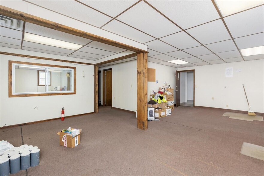 More Photos Of 928 French Rd, Cheektowaga Unknown For Lease