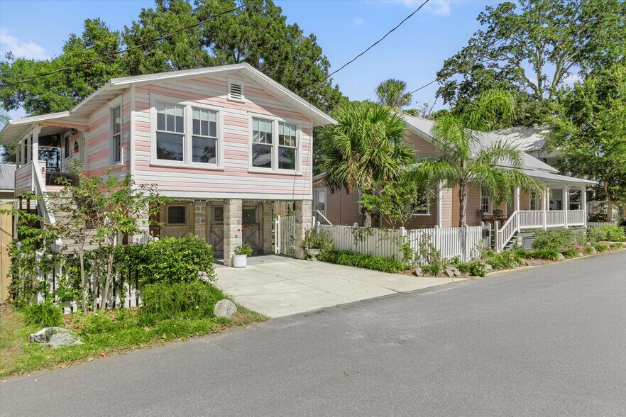 More Photos Of 16 Locust St, Saint Augustine Specialty For Sale