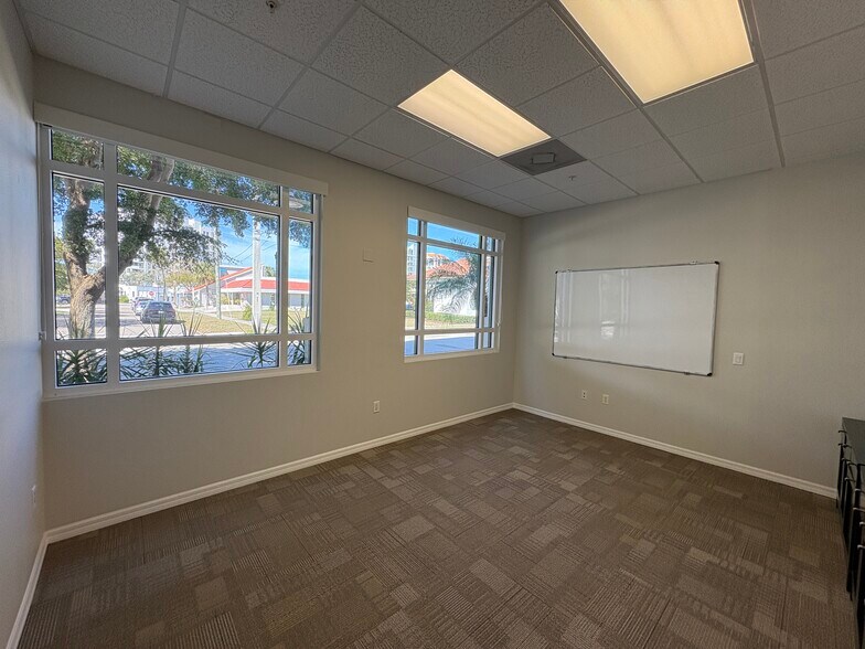 More Photos Of 505 S Orange Ave, Sarasota Apartments For Sale