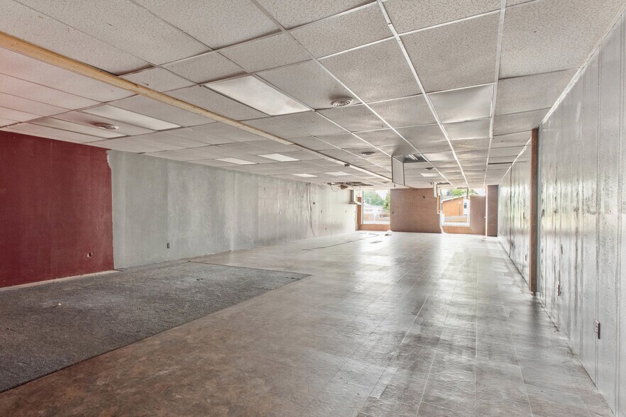 More Photos Of 430-434 S Main St, North Syracuse Freestanding For Sale