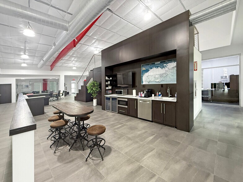 More Photos Of 32503 Tamina Rd, Magnolia Unknown For Lease