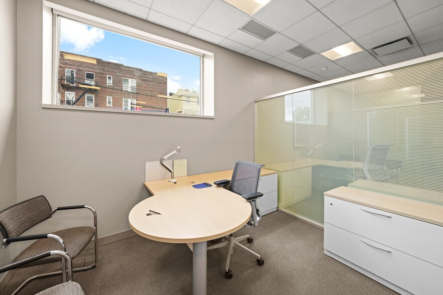 More Photos Of 7809 Metropolitan Ave, Middle Village Bank For Lease