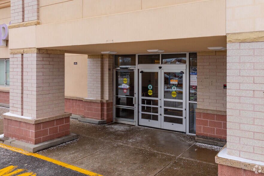More Photos Of 1475 Newman Ave, Seekonk Supermarket For Lease