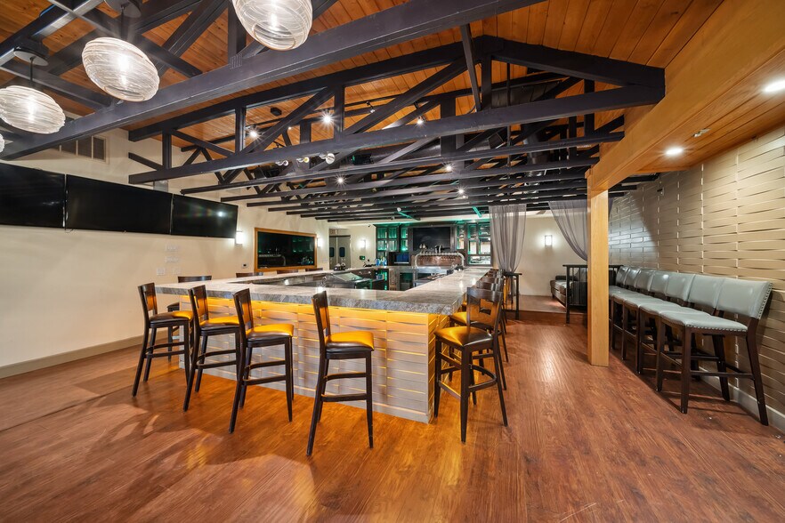 More Photos Of 1144 Black Oak Dr, Paso Robles Freestanding For Sale