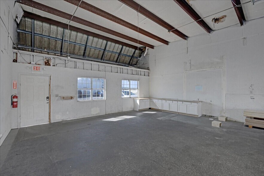 More Photos Of 904 Jan Mar Ct, Minneola Industrial For Sale