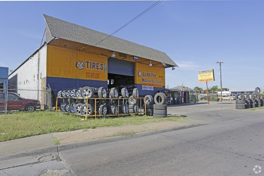 More Photos Of 2726 Lombardy Ln, Dallas Warehouse For Sale