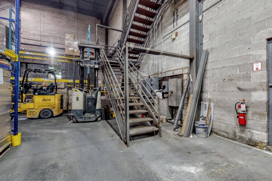 More Photos Of 201 2nd St, Perth Amboy Warehouse For Sale