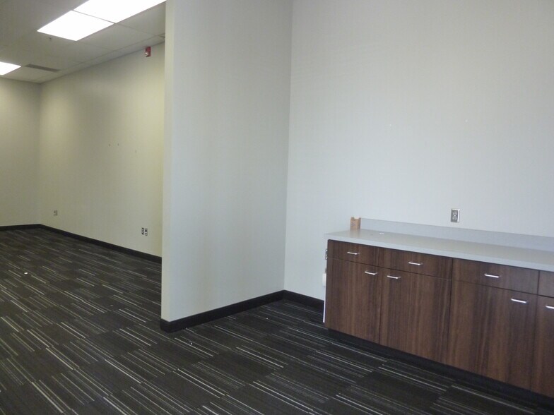 More Photos Of 3095 White Bear Ave N, Maplewood Freestanding For Lease