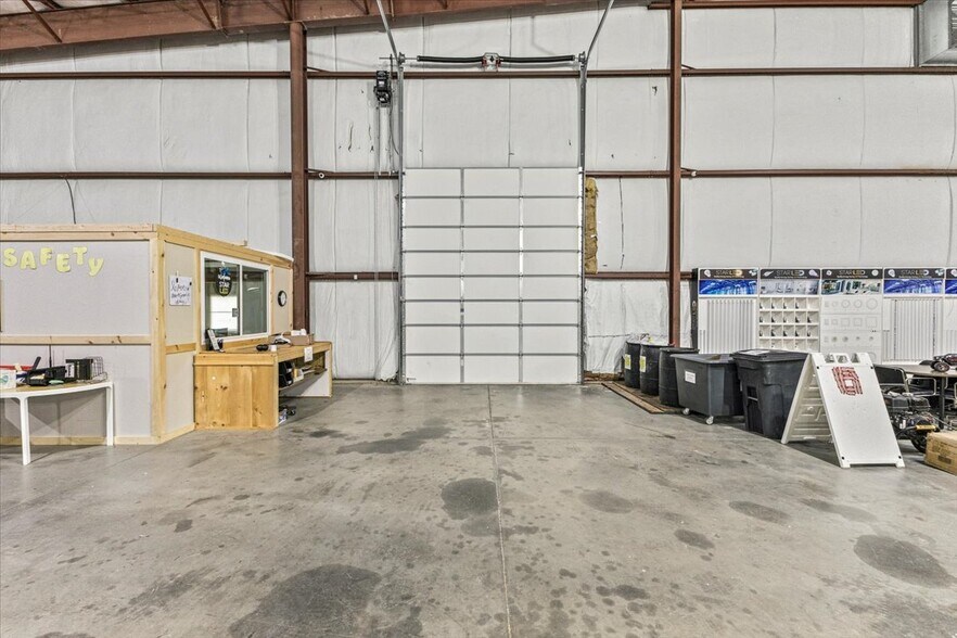 More Photos Of 241 Industrial Park Rd, Mountain City Warehouse For Sale