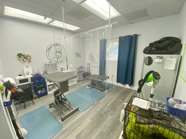 More Photos Of 28 Chestnut St, Andover Storefront Retail Office For Lease