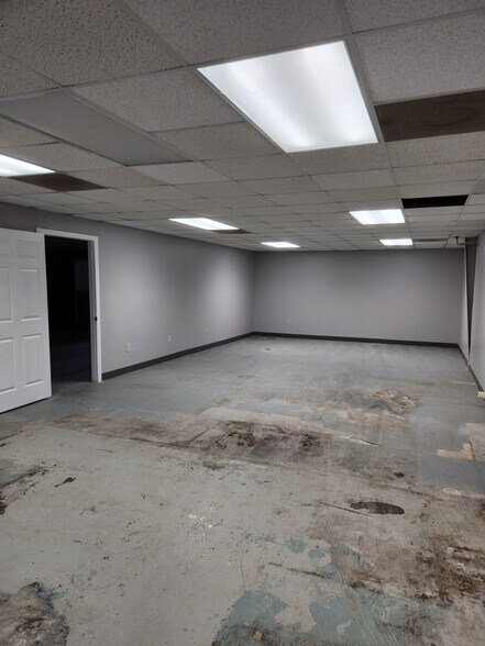 More Photos Of 3225 Highway 31 S, Decatur Industrial For Lease