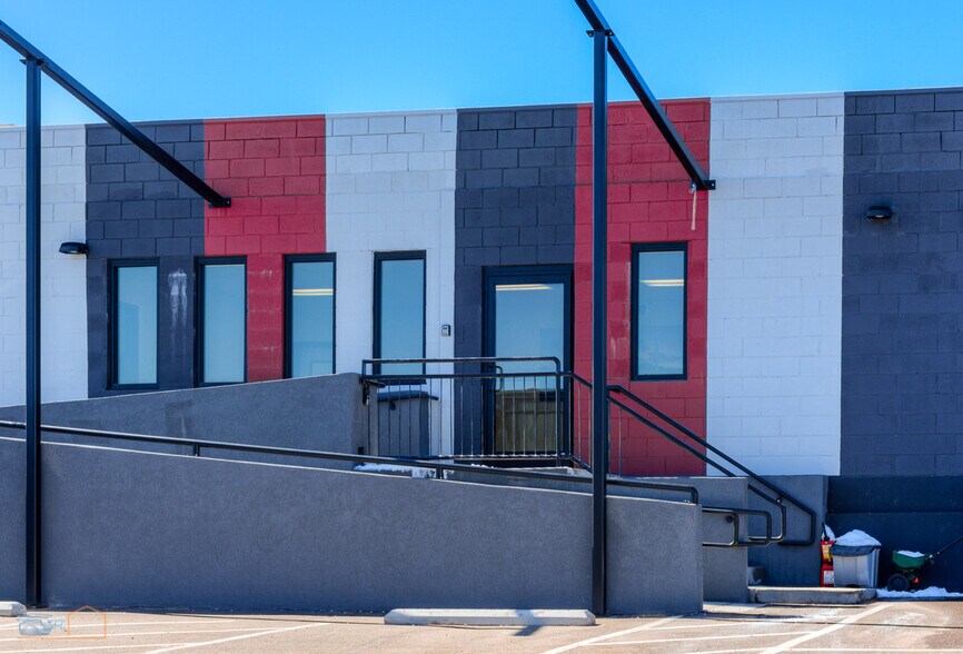 More Photos Of 1 Park St, Broomfield Warehouse For Lease