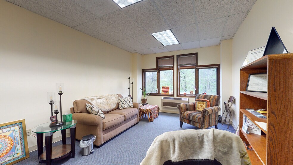 More Photos Of 6 Way Rd, Middlefield Office For Lease