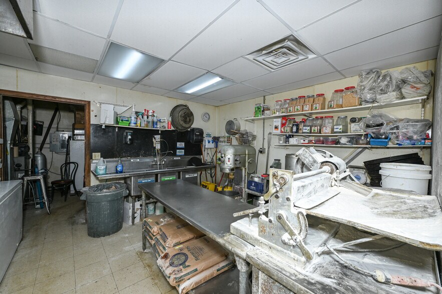 More Photos Of 2160 East Ave, Akron Restaurant For Sale