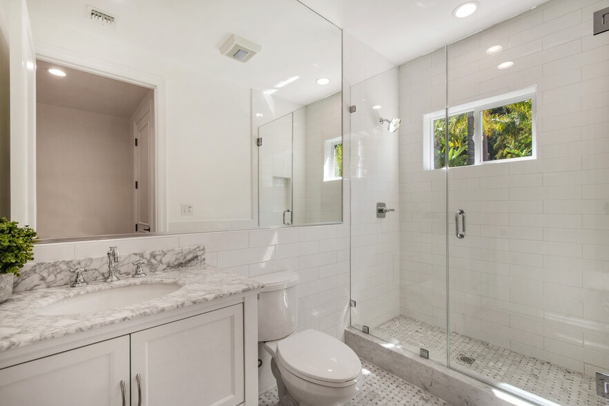 More Photos Of 9696 Antelope Rd, Beverly Hills Specialty For Sale