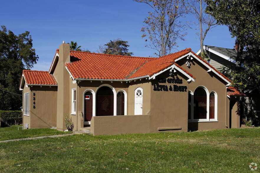 Primary Photo Of 9345 Magnolia Ave, Riverside Office For Lease