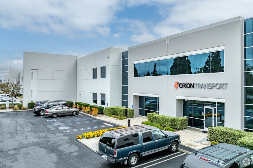 More Photos Of 18300 S Wilmington Ave, Rancho Dominguez Distribution For Lease